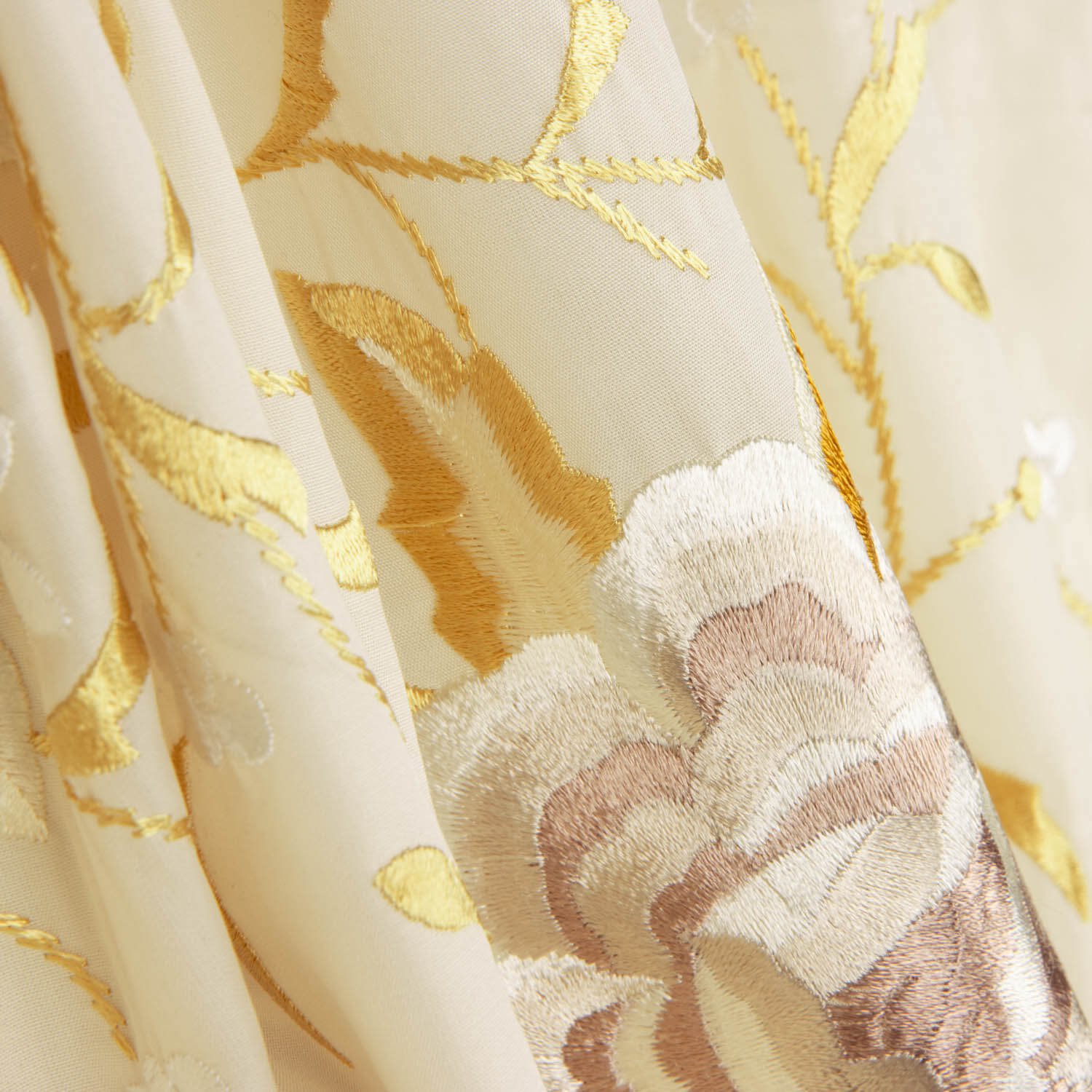 Xaida Bordada Tencel Marfim - Ribes y Casals