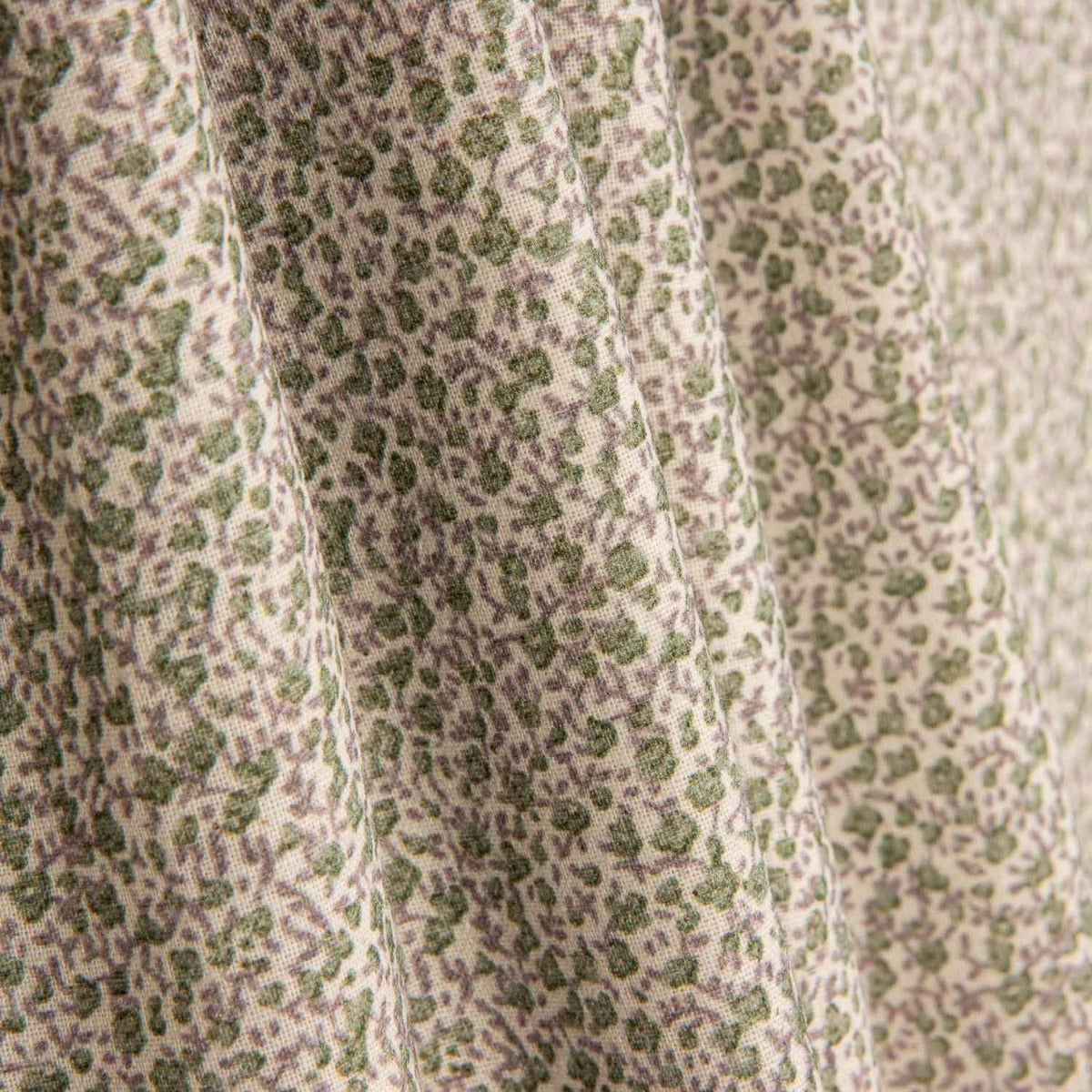 Popelín Mini Flores Empolvadas - Ribes y Casals