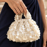 Tule Cru com Brilhos Nácar e Lantejoulas em Forma de Pétala - Ribes y Casals