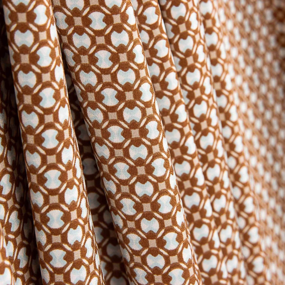 Cetim Poliéster Geo Nadia - Ribes y Casals