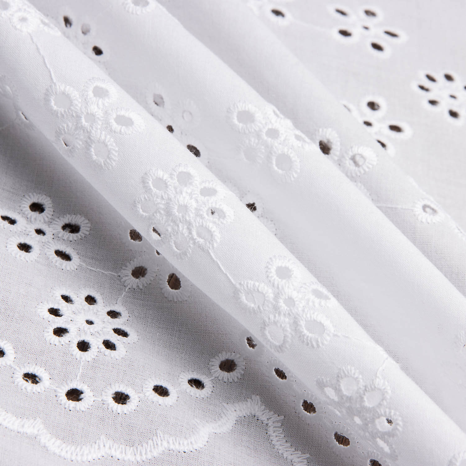 Bordado suíço flor ramo branco natural - Ribes y Casals