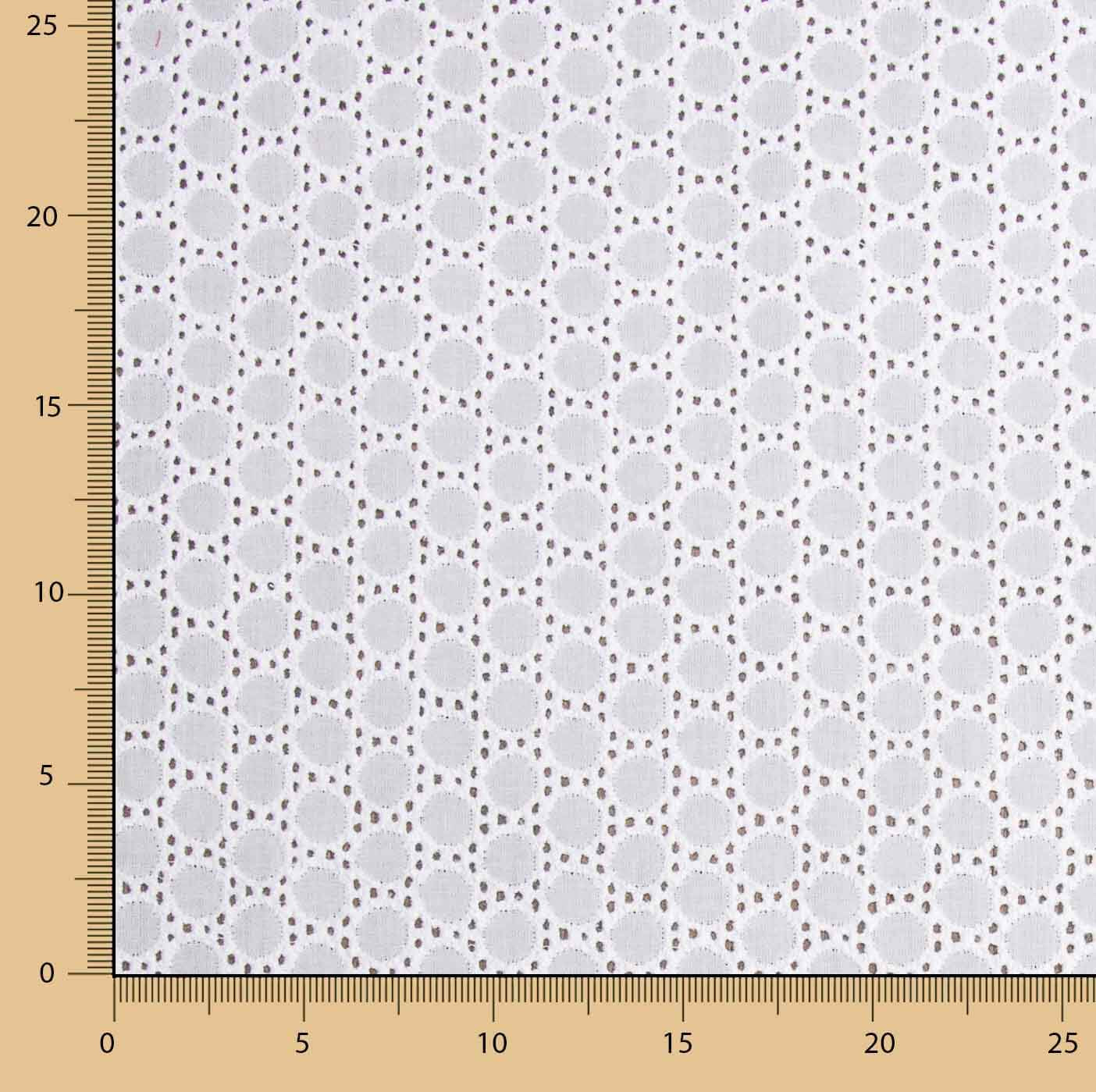 Bordado suíço geométrico branco natural - Ribes y Casals