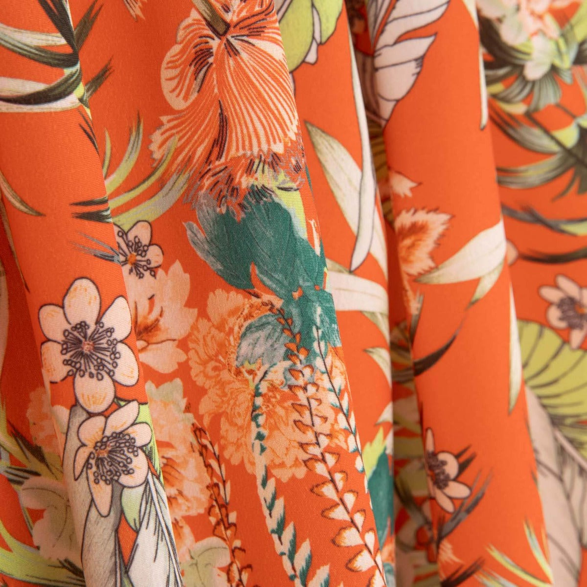 Crepe Leve Estampado Tropical Coral Intenso - Ribes y Casals