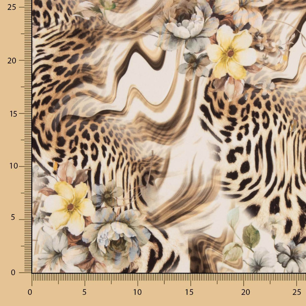 Crepe Leve Estampado Animal Print Floral Bege - Ribes y Casals