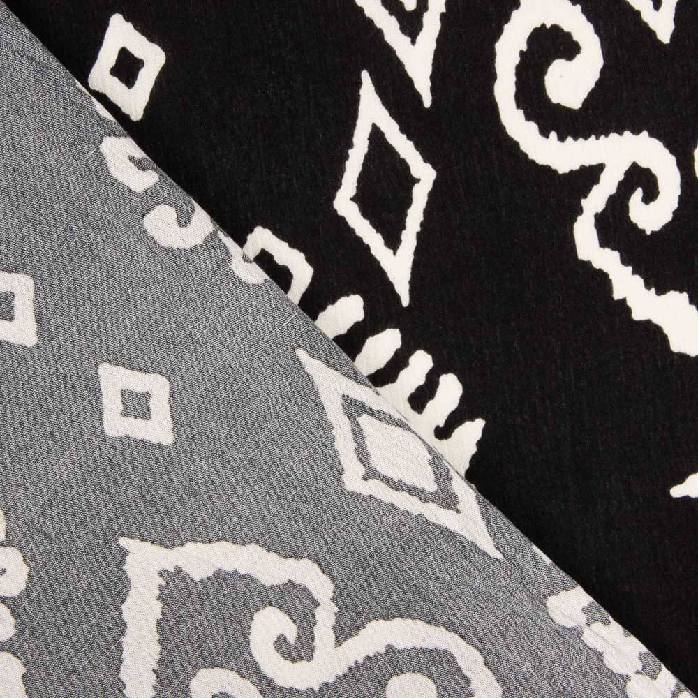 Bambula de viscose estampada com padrão étnico monocromático - Ribes y Casals