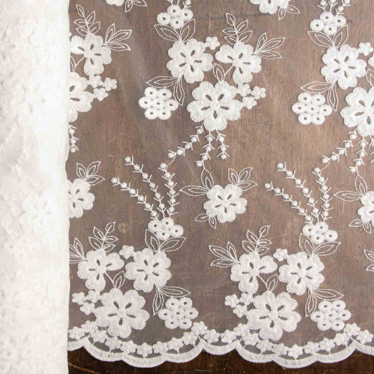 Tule Bordado Primavera - Ribes y Casals