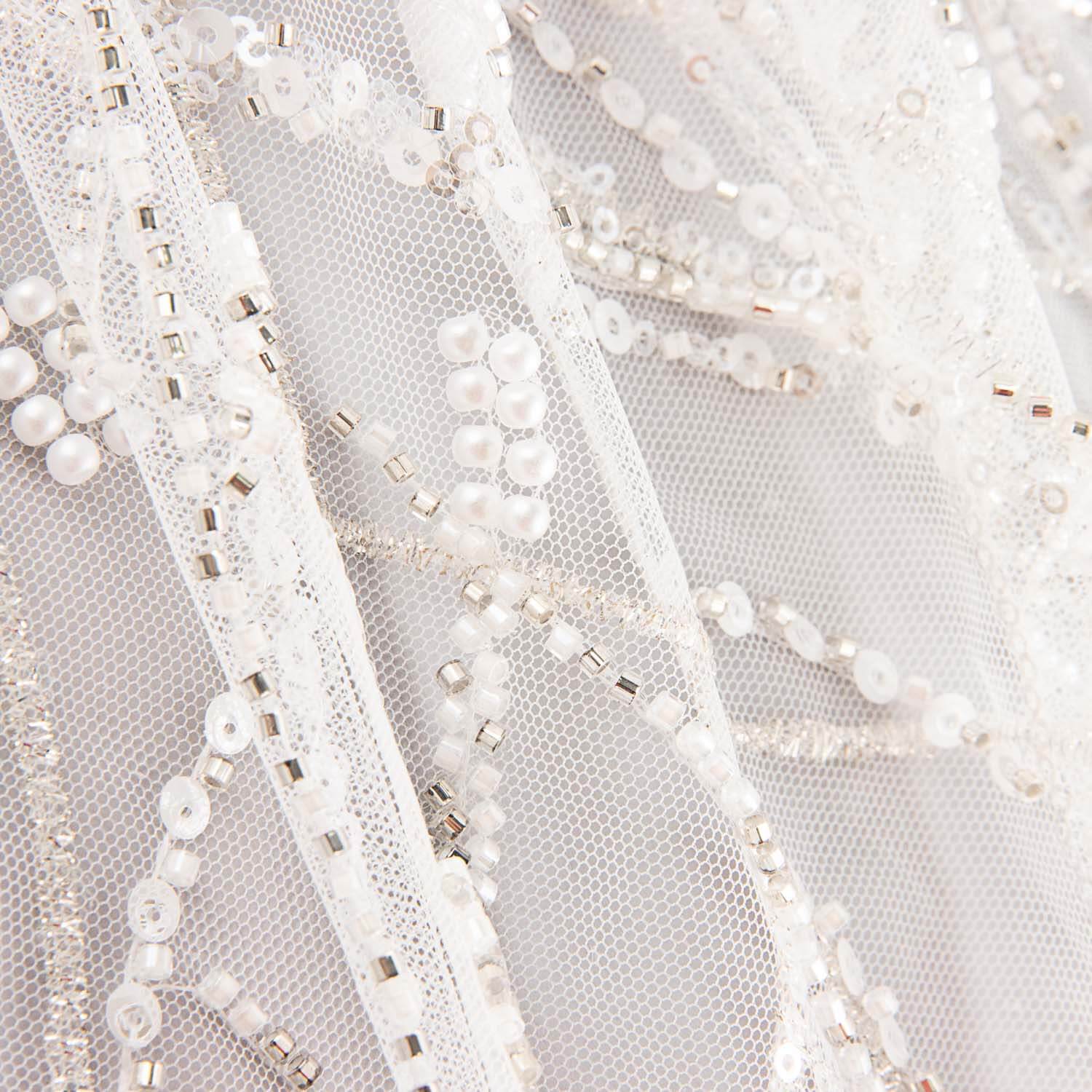 Vestido de Noiva em Tule Branco com Ramas e Gradiente Elegance - Ribes y Casals