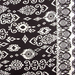 Retalho de viscose com estampado étnico e borda preta - Várias medidas x largura de 140 cm - Ribes y Casals