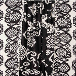 Retalho de viscose com estampado étnico e borda preta - Várias medidas x largura de 140 cm - Ribes y Casals