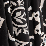 Retalho de viscose com estampado étnico e borda preta - Várias medidas x largura de 140 cm - Ribes y Casals