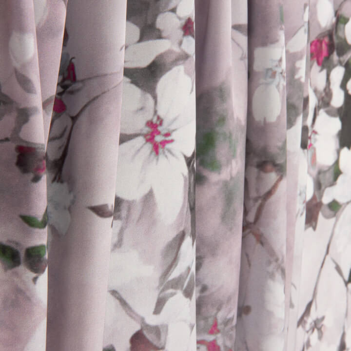 Saten estampado com jasmim - Ribes y Casals