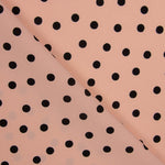 Crepe Bolinhas Pretas 7mm Rosa - Ribes y Casals