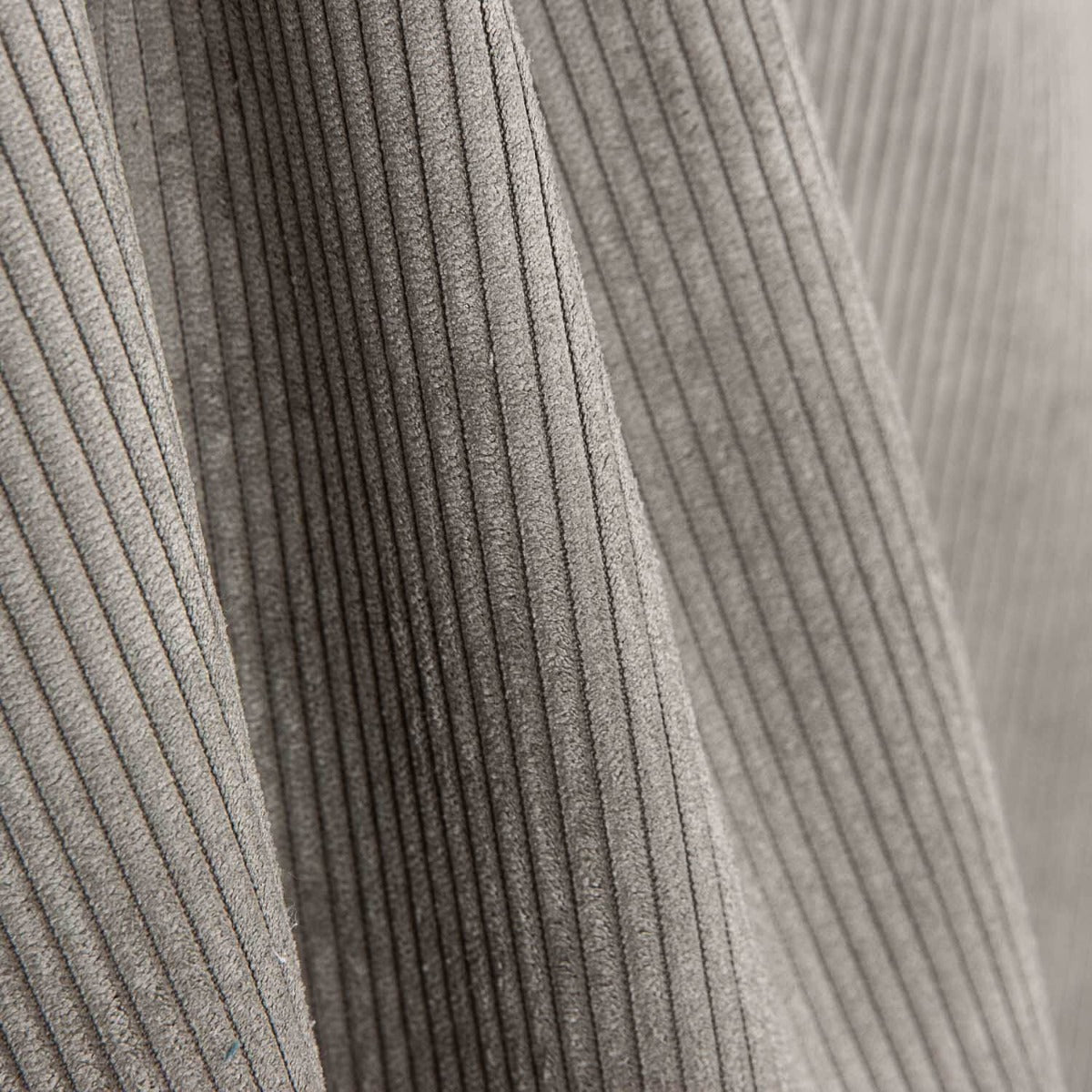 Estofamento Cotelê Cinza Ash - Ribes y Casals