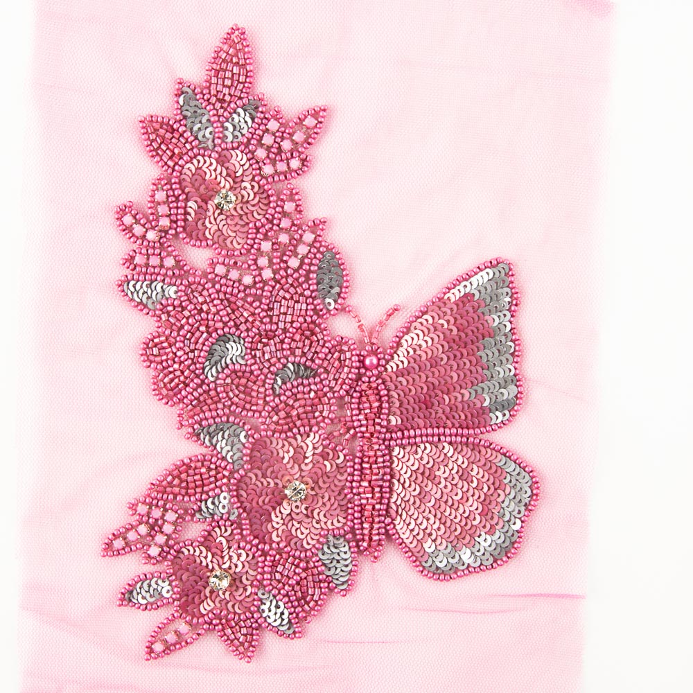 Aplicação Pedraria Maud Rosa - Ribes y Casals