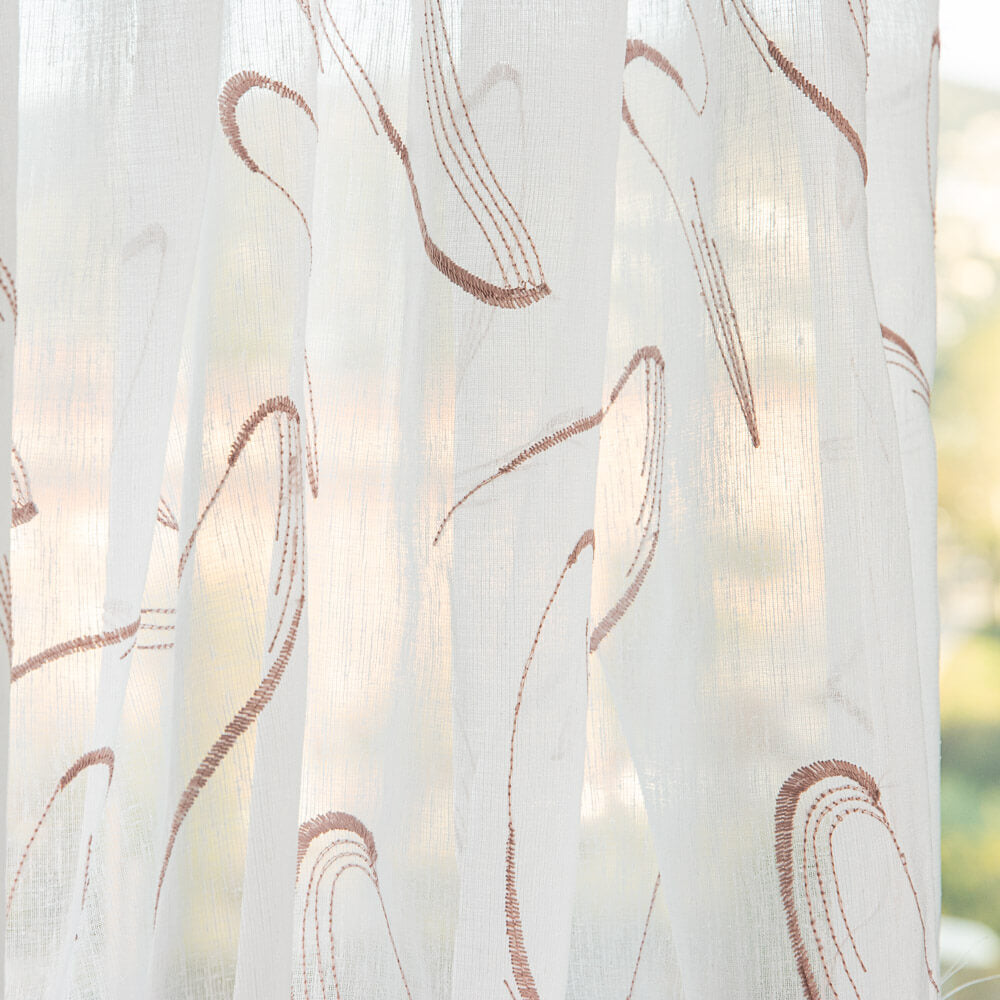 Cortina Bordada Penas Rosa - Ribes y Casals