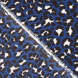 Crepe com padrão animal print azul - Ribes y Casals