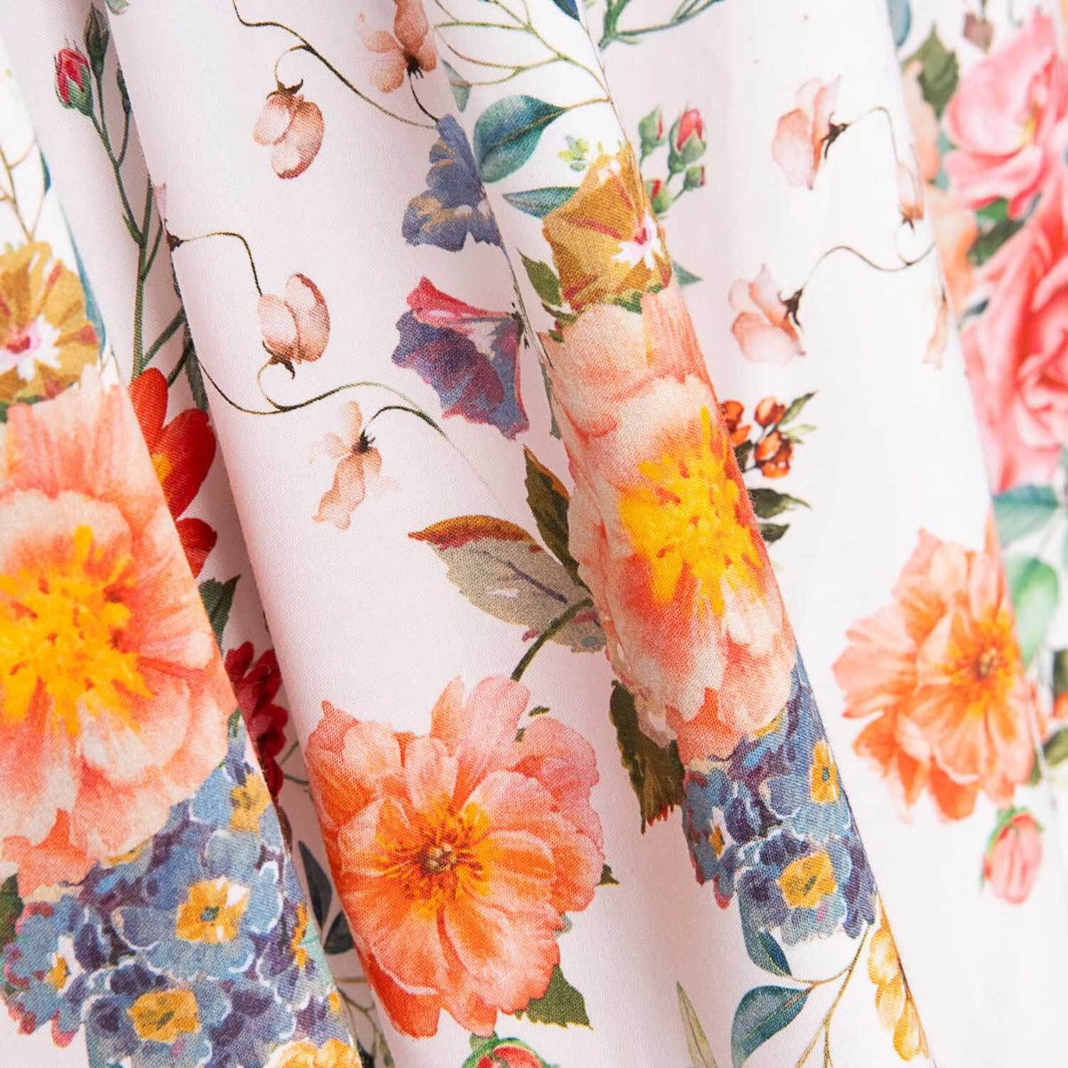 Popeline Flamenca Estampado Floral Branco - Ribes y Casals