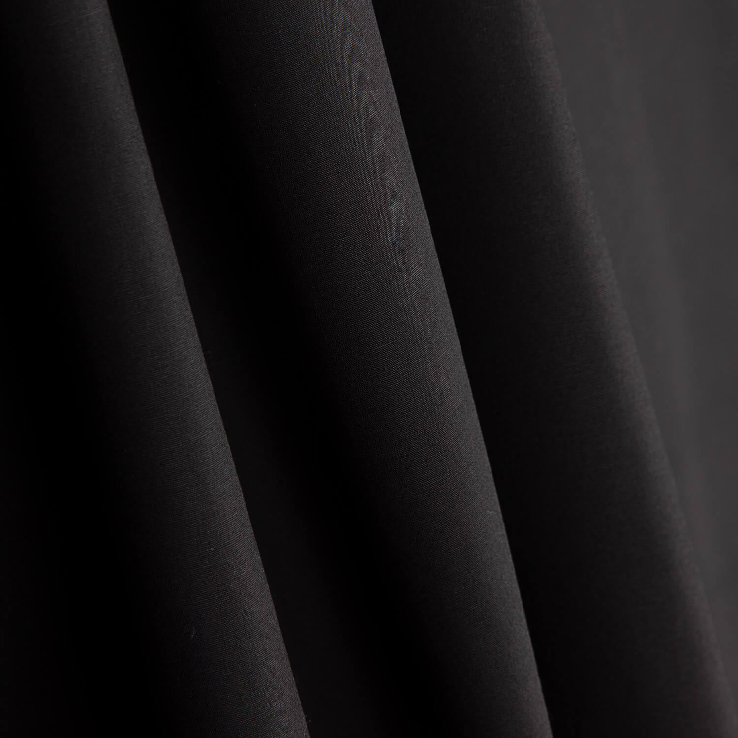 Popelina Fina Camiseira Preta - Ribes y Casals