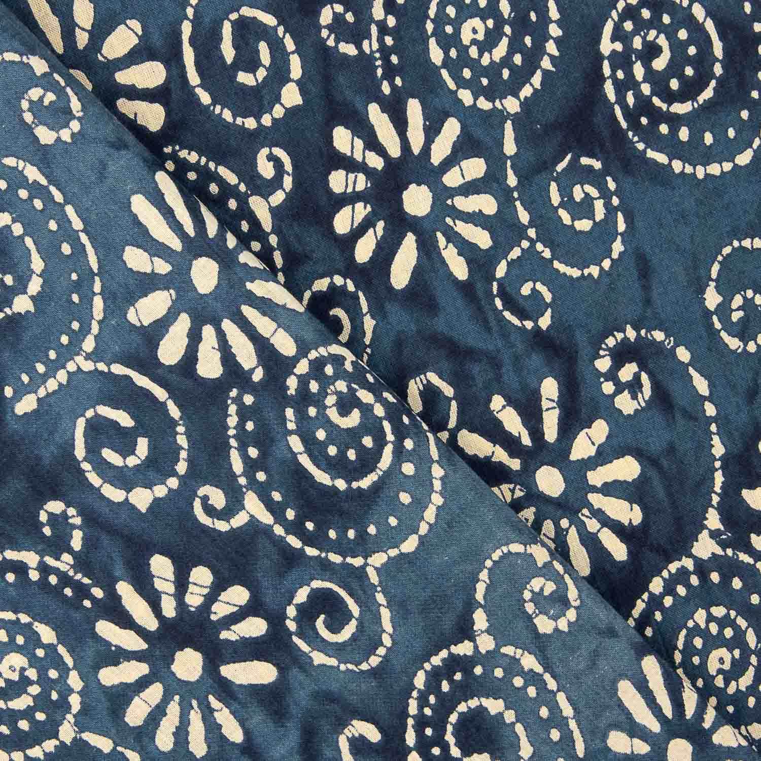 Veilão de Algodão Estampado com Espirais Batik Índigo - Ribes y Casals