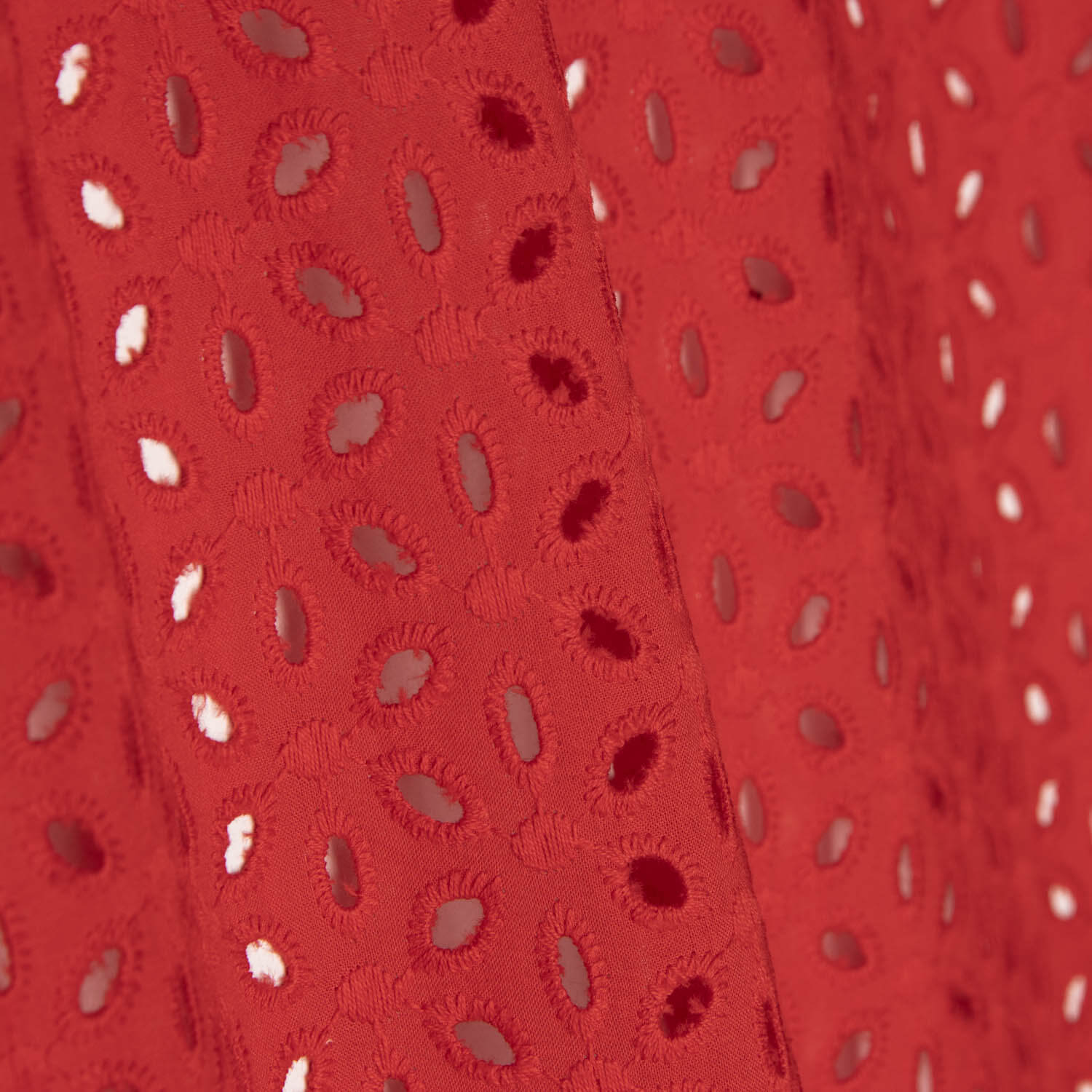 Bordado suíço pétalas vermelhas - Ribes y Casals