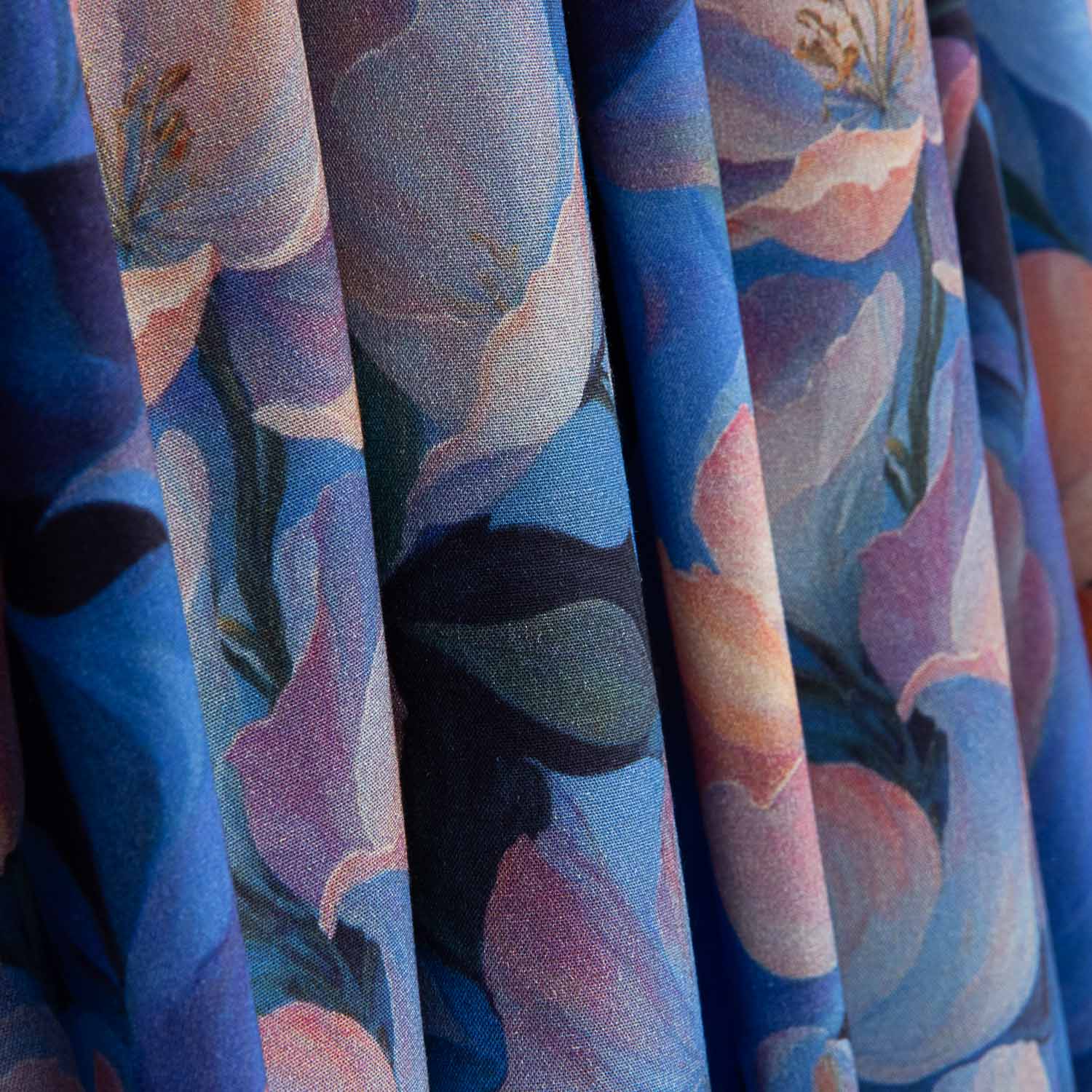 Viscose estampada floral Carla - Ribes y Casals