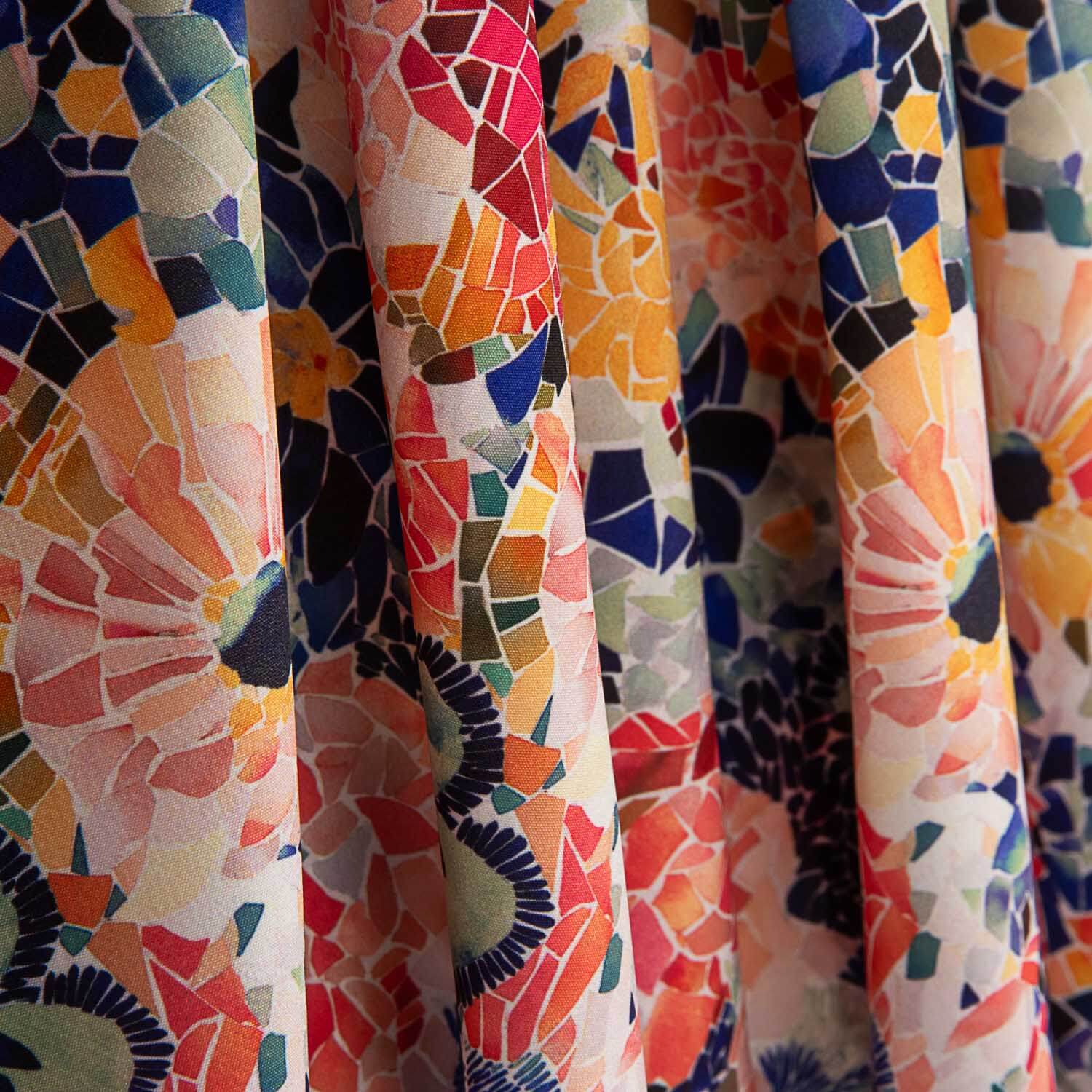 Fibra Técnica Sorona Estampado Mosaico Floral - Ribes y Casals