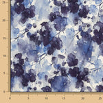 Tecido de viscose elástico com motivo floral em aguarela azul - Ribes y Casals