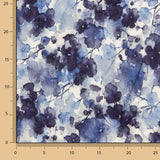 Tecido de viscose elástico com motivo floral em aguarela azul - Ribes y Casals