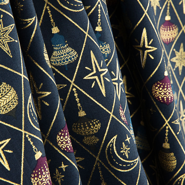 Popelina de Natal com Bolas e Estrelas em Azul-marinho - Ribes y Casals