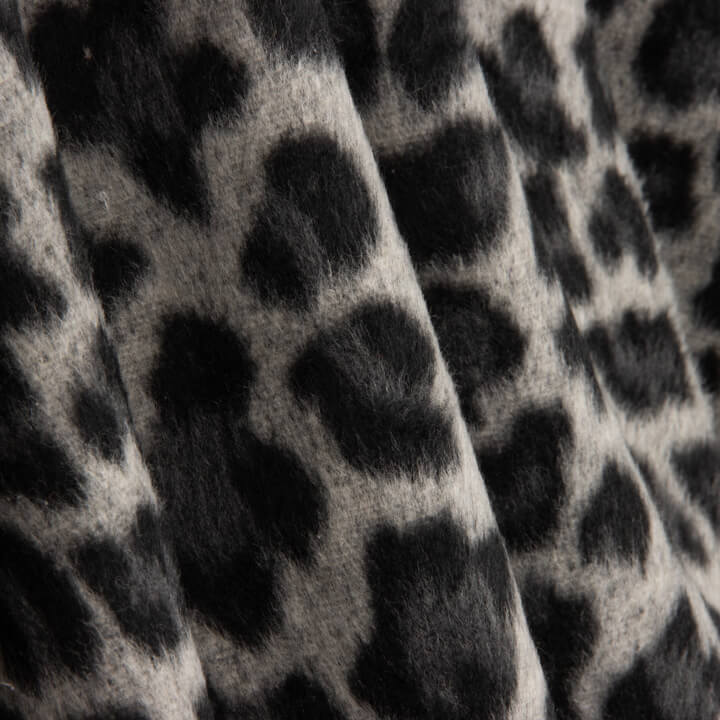 Loden de lã Serengeti com animal print leopardo cinzento - Ribes y Casals