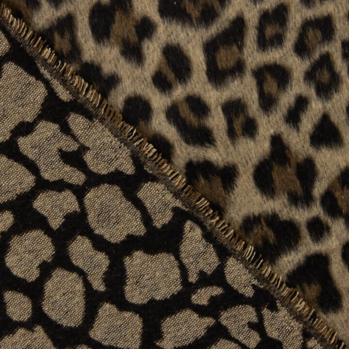Loden de lã Serengeti com animal print de leopardo e camelo - Ribes y Casals