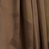 Tecido de viscose estampado de dupla face com ondas abstratas em tom de azeitona - Ribes y Casals
