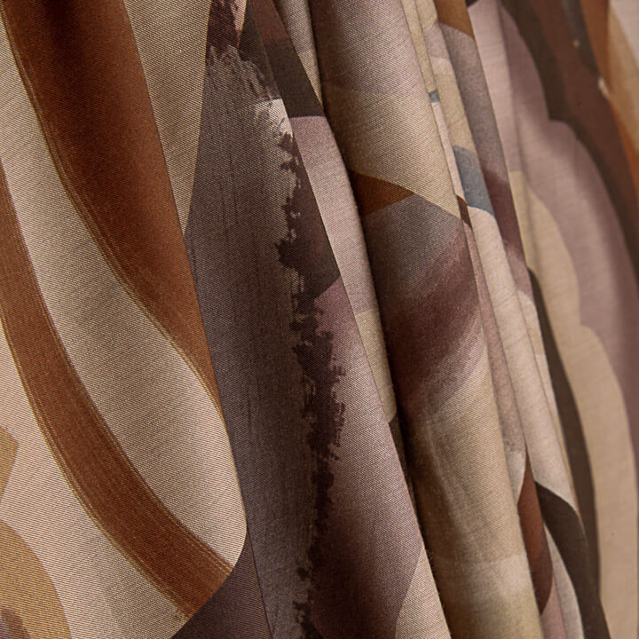 Tecido de viscose estampado de dupla face com ondas abstratas em tons de terra - Ribes y Casals