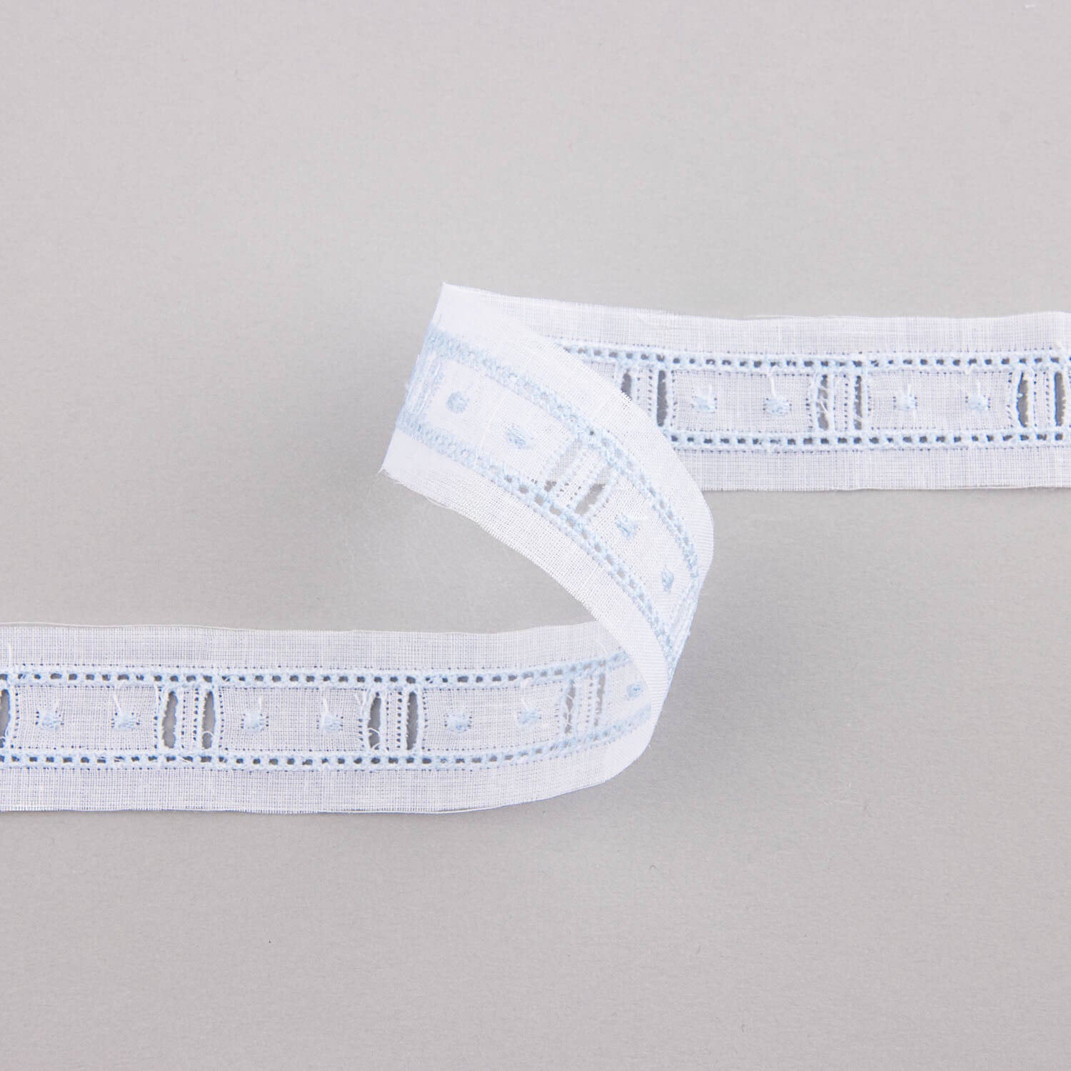 Tira de batista branco e azul 2,5cm - Ribes y Casals