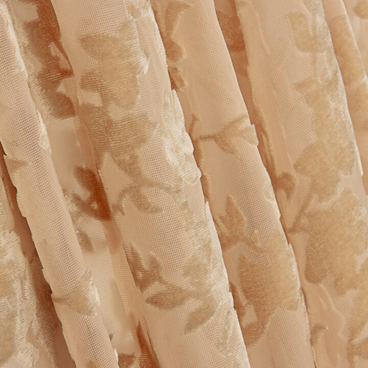Devoré floral rosa macio sobre chiffon - Ribes y Casals