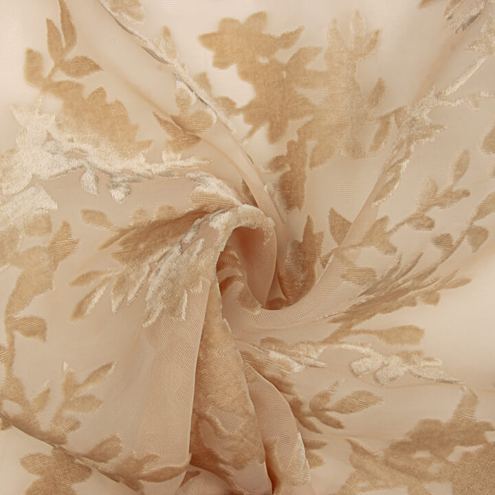 Devoré floral rosa macio sobre chiffon - Ribes y Casals