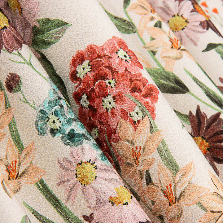 Viscose crepe estampada com flores em aquarela - Ribes y Casals