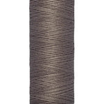 Fios Gütermann 100 m, cor 669, castanho - Ribes y Casals