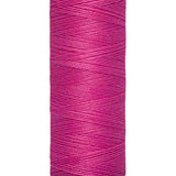 Fios Gütermann 100 m, cor 733, fúcsia - Ribes y Casals