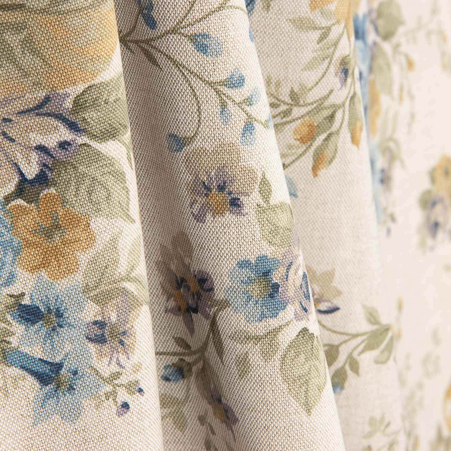 Lona estampada com flores azuis e mostarda - Ribes y Casals