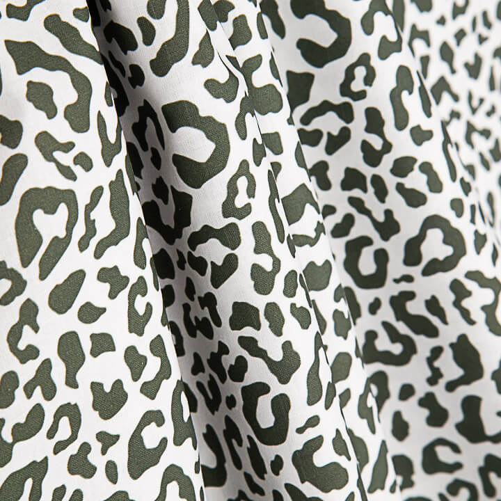 Percal estampado Nairobi verde escuro e branco - Ribes y Casals