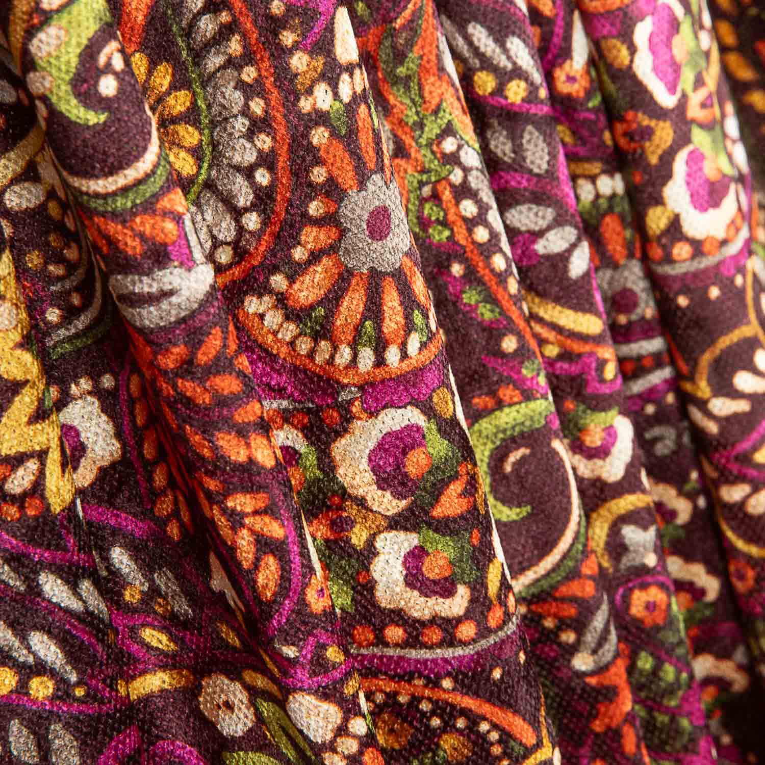 Ponto Aterciopelado Paisley Fúcsia - Ribes y Casals