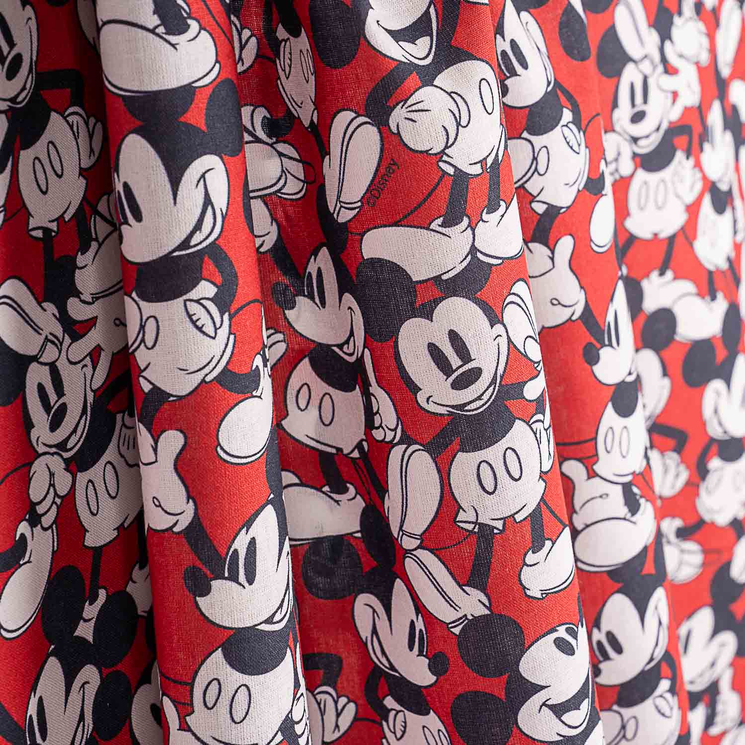 Popeline de algodão estampado Mickey Mouse - Ribes y Casals