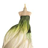 Cascata estampada em cetim verde - Ribes y Casals