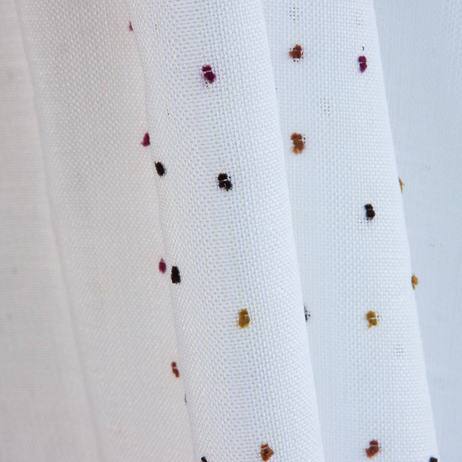 Cortina Plumeti com Franjas em Tons Outonais - Ribes y Casals
