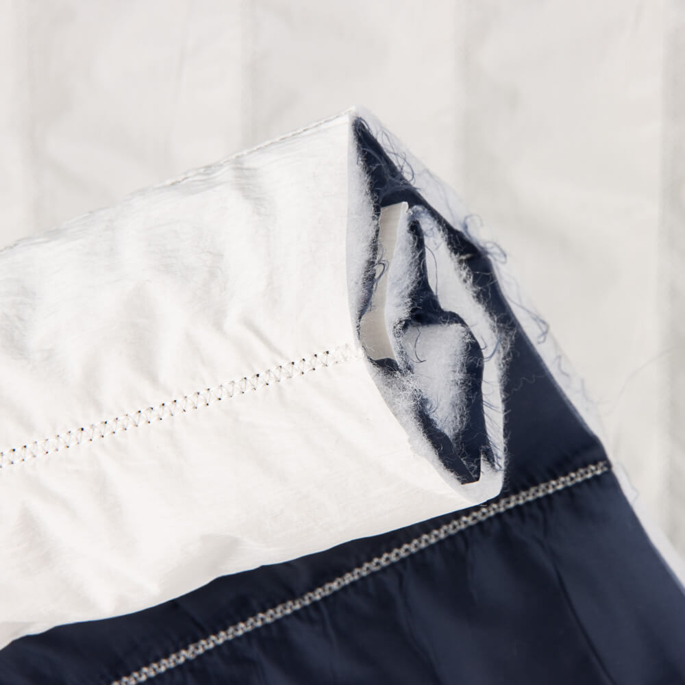 Acolchoado Metalizado Branco - Ribes y Casals