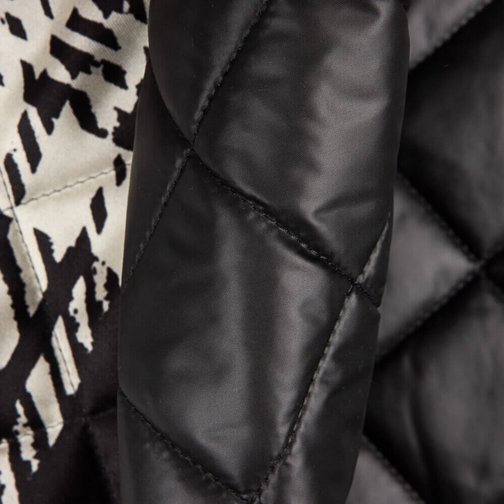 Acolchoado Impermeável Quadrado Preto - Ribes y Casals