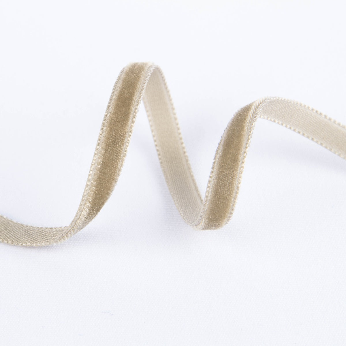 Fita de Veludo Cinzento 7mm - Ribes y Casals