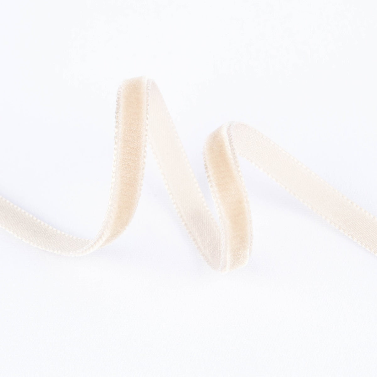 Fita de Veludo Bege 7mm - Ribes y Casals