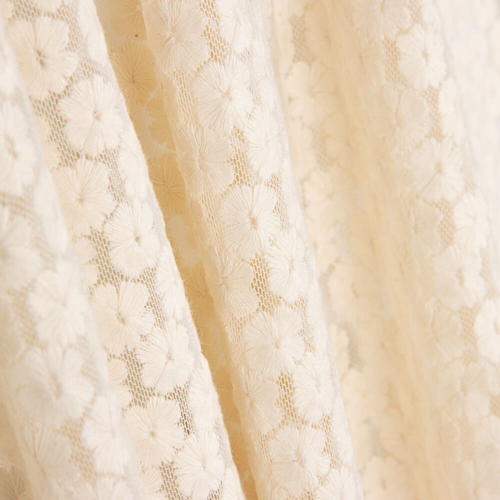 Tule Bordado Flor Branco Natural - Ribes y Casals